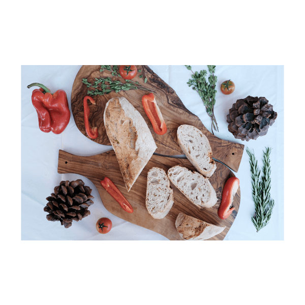 Zum Peperonibrot Pane ai Peperoni passt prima ein gutes Olivenöl.